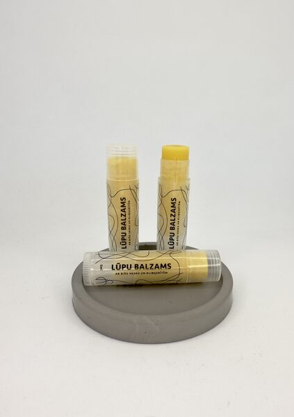 Lip balm with beeswax and Calendula oil